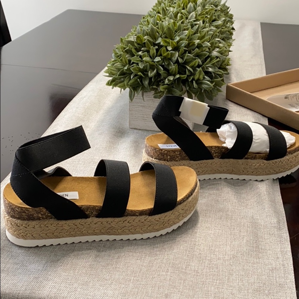 Steve Madden Kimme black sandals